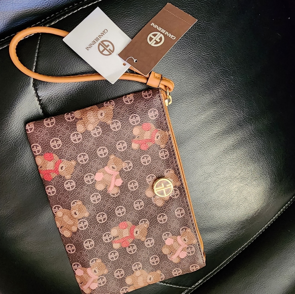 Teddy 🧸 bear Giani Bernini wristlet